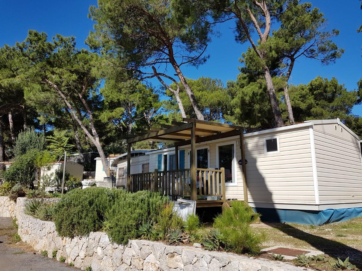 Victoria Mobilehome Camping Village Poljana 말리로시니 외부 사진